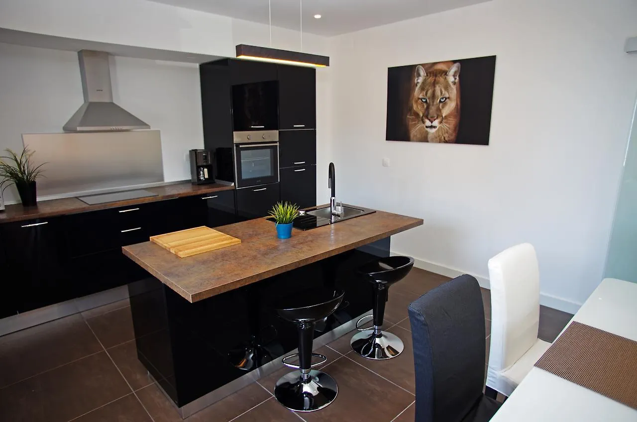 Besker Apartment Trogir 0*,