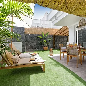 https://pura-vida-san-agustn.in-canary-islands.com